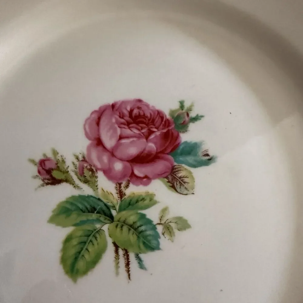 Calirose Salad Plate - Cunningham & Pickett/ Homer Laughlin 22kt Rim Pink Rose